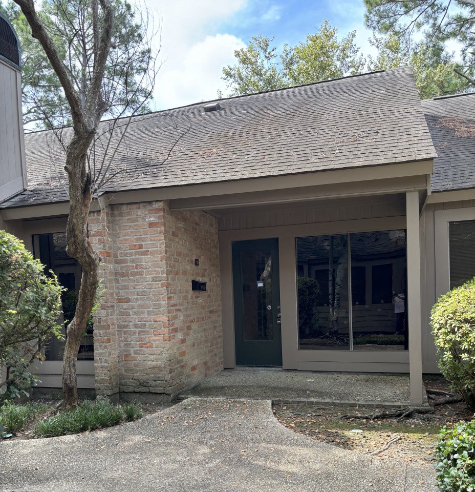 The Louisiana Association of Principals office has officially moved to Baton Rouge.

The new address is
11822 Justice Ave, Suite B-5
Baton Rouge, LA  70816

The phone numbers have remained the same.
LAP office:  318-648-2999
LAP FAX:  318-648-2990