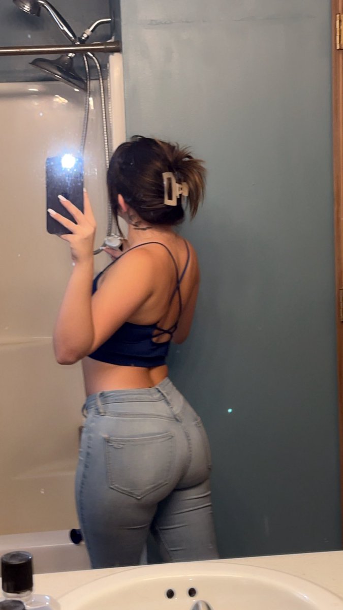 Sweet_Leo_01's tweet photo. I have a surprise for anybody who cash apps me. 😏 https://t.co/BBxjIxH2gq
