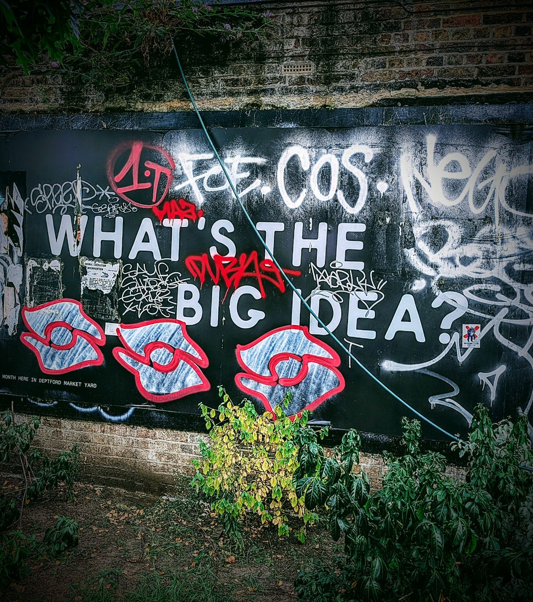 Hello! ciao! salut! How are you?

If you're a fan of alternative music head to Instagram &amp; follow NSOL. Feats recommended new music, gigs &amp; live music photos

instagram.com/newsoundsoflnd…

Am ramping down activity here &amp; mainly posting over there to streamline my socials activity 😁