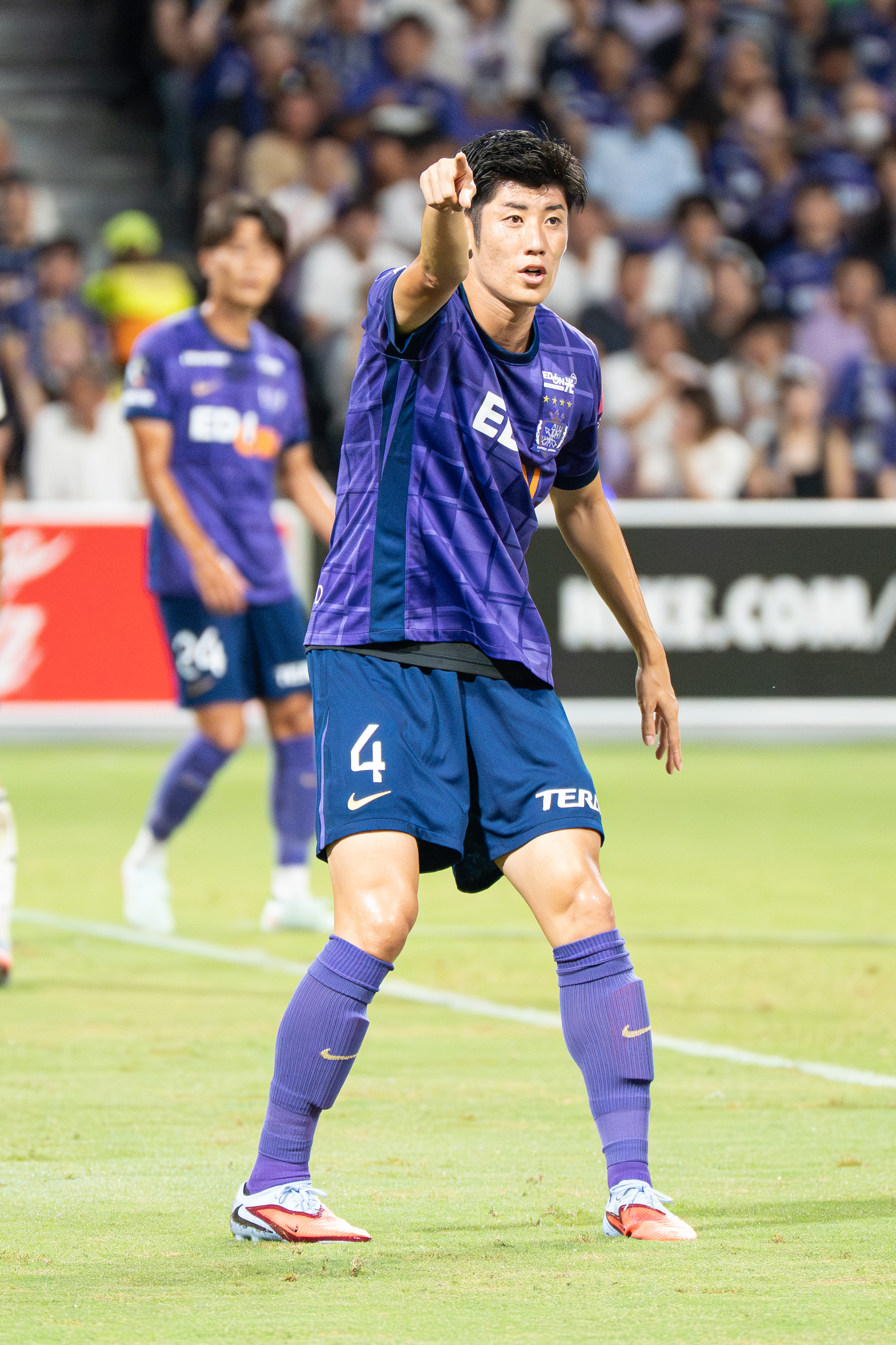 荒木隼人#4 サンフレッチェ広島ACL限定ユニフォーム　Lサイズ　ホワイト 荒木隼人#4 サンフレッチェ広島ACL限定ユニフォーム Lサイズ