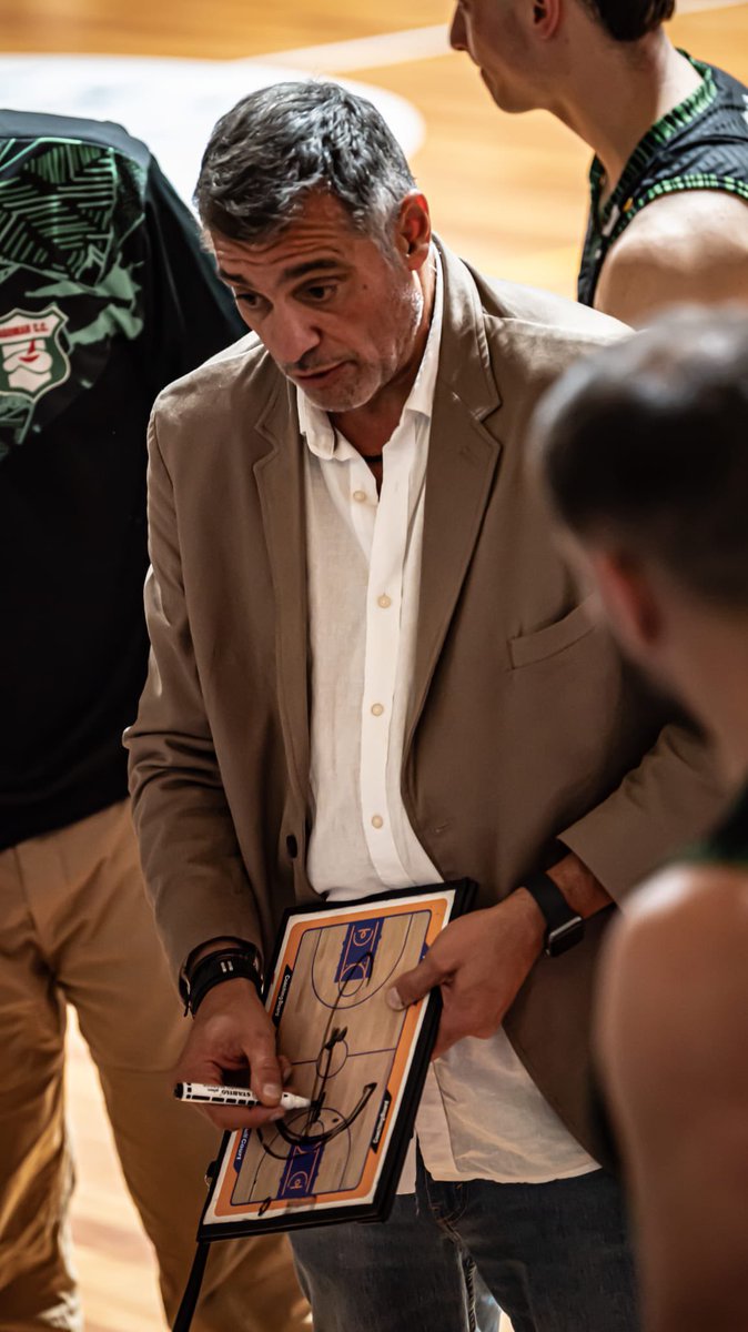 Feliz día del entrenador de básquet! La profesión que amo! (En las buenas y en las malas) <a href="/AnebuPrensa/">ANEBU</a>