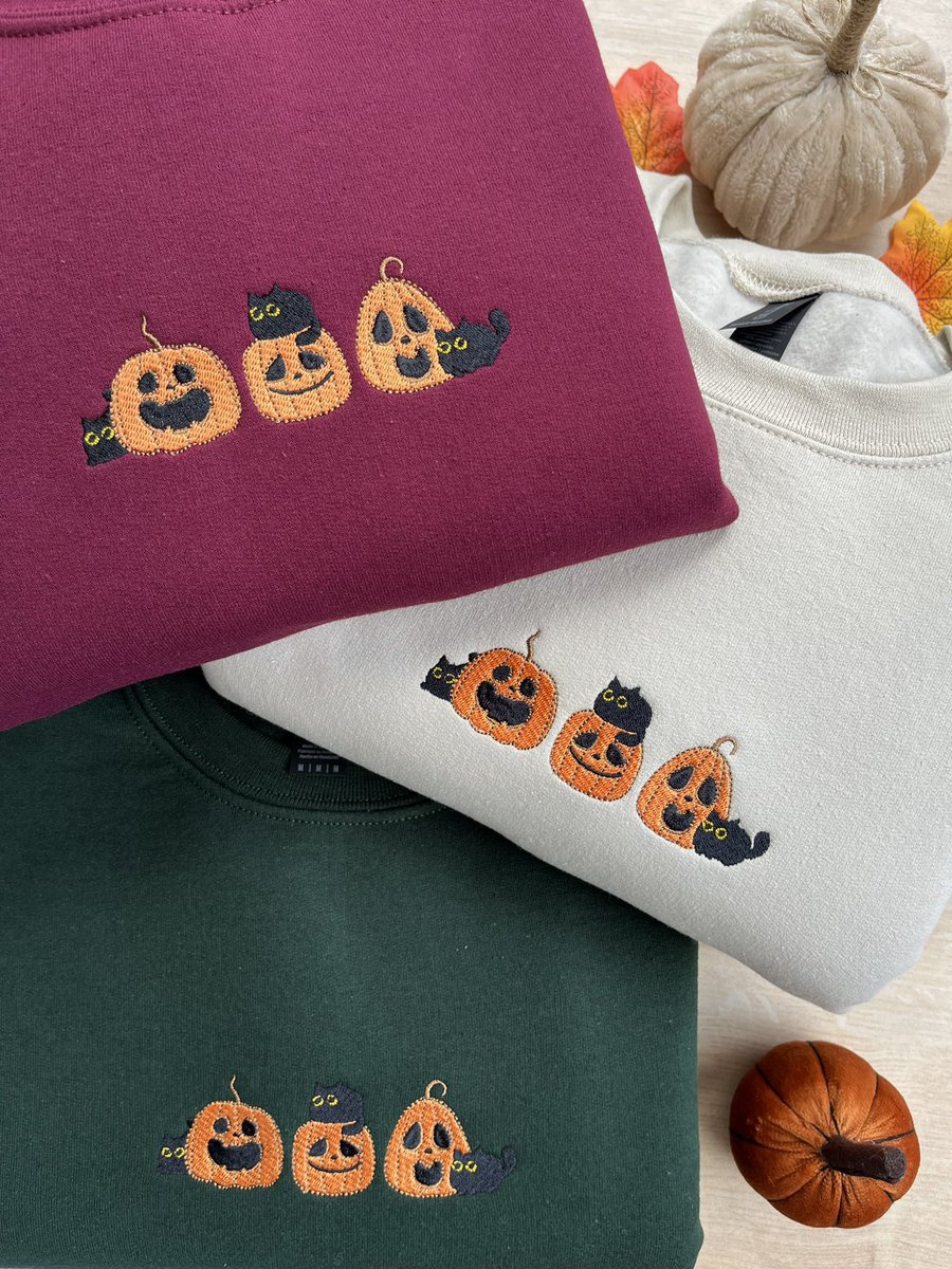 nooksneedlesco's tweet photo. pumpkin cats! 🐈‍⬛🎃✨ https://t.co/qb0Wu6NFGi