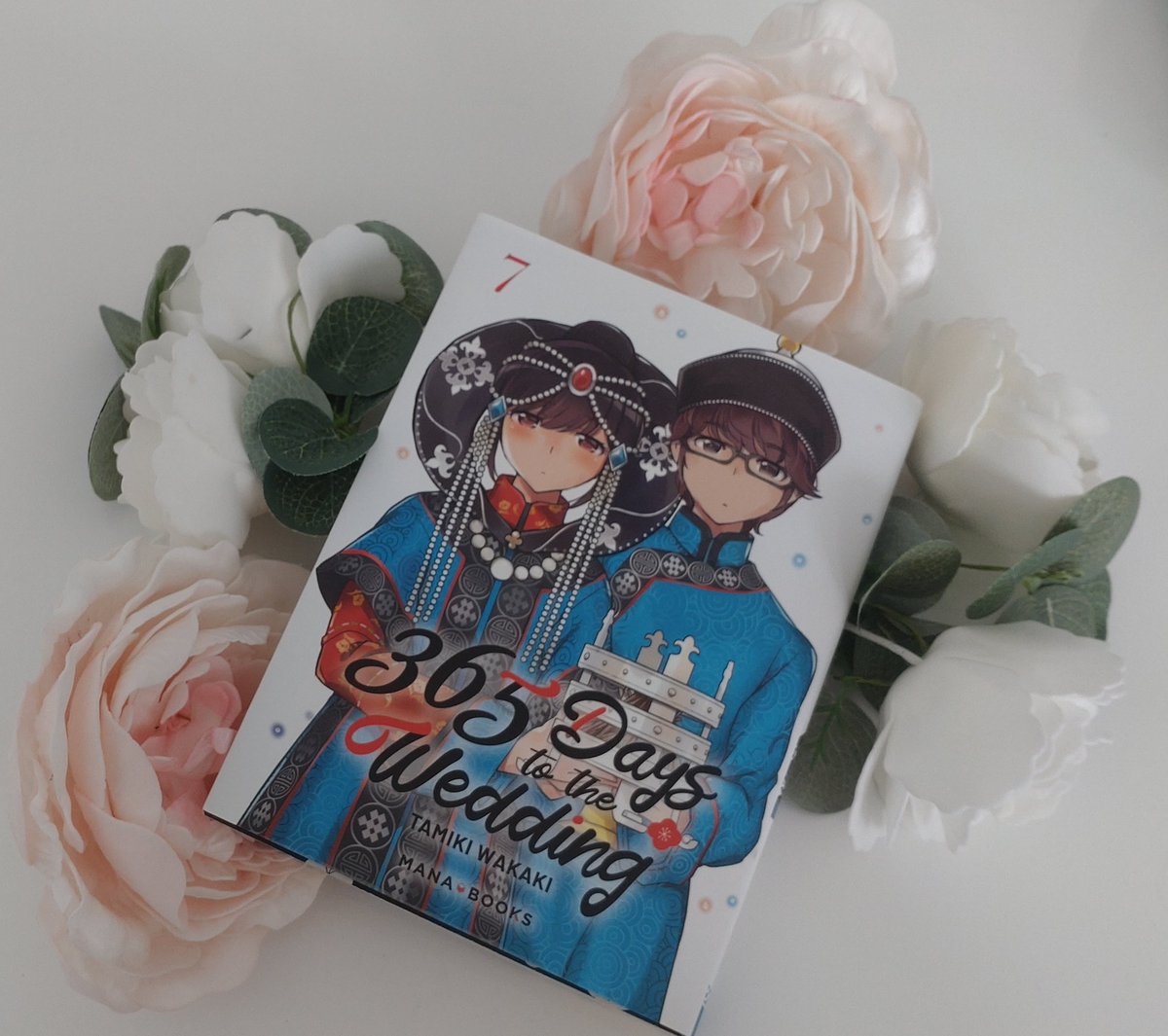 Le voilà le tome 7 de 365 days to the wedding d' <a href="/angelfrench/">若木民喜＠「ヨシダ檸檬ドロップス」「結婚ですか」アニメ4649</a> 
Cette fois nos amoureux font un retour aux sources dans la famille de Takuya...
La série est terminée en 11 tomes au 🇯🇵. La VF est dispo chez <a href="/Mana_Books_/">Mana Books</a> 
💍💒❤️🫂