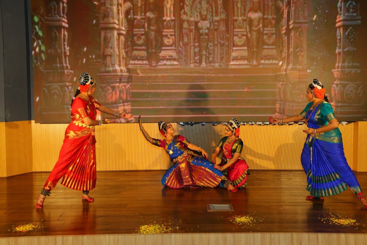 Day 1 of <a href="/AAI_Official/">Airports Authority of India</a> Ops Workshop at CARO concluded with a cultural programme featuring vibrant Kuchipudi performance by Soundarya Kaushik &amp; team. Dr. Sharad Kumar, Member(Ops) felicitated the artists. <a href="/AAIRHQSR/">Regional Executive Director AAI Southern Region</a> <a href="/MoCA_GoI/">MoCA_GoI</a>