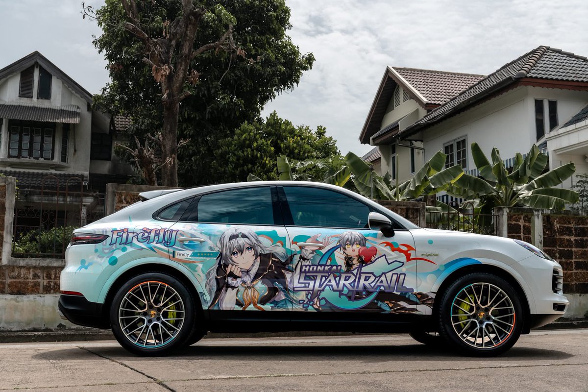LightningAddict's tweet image. How much I love Firefly aka. Caefly
Here it is 😘

Design BY 13Design
illustration BY Ch’sTsurin (Ft.Zair)
Install BY Dang sticker
Photo  BY Thosaporn Mongkolrat

#FireflyHSR #HonkaiStarRail #itasha #caefly