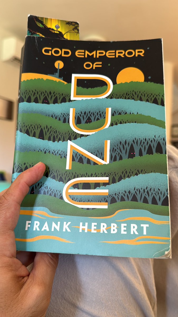 שכחתי לעדכן שאני כבר כאן… ויש פה ציטוט יפה בשבילכם; 
“I don’t understand your government, your empire, anything. The more I find out, the more I realize that I don’t know what’s going on.” 
“How fortunate that you have discovered the way of wisdom,” Leto said”