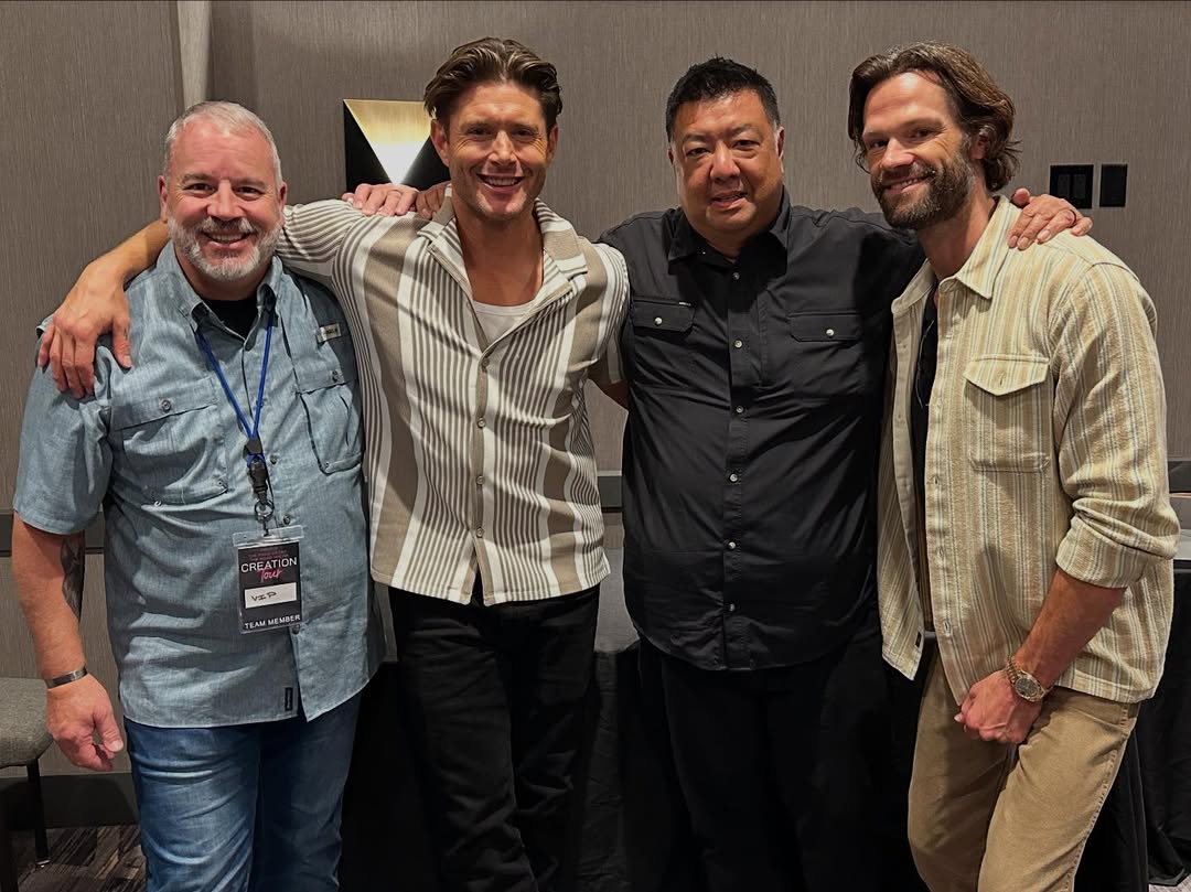 J_AcklesNews's tweet photo. Some photos from last weekend at the #SPNAustin convention.
(2/2)

#JensenAckles #JaredPadalecki #AustinCon #spnaus #SPNFamily

🔗https://t.co/XOksKzvd40 https://t.co/58FDRGbTZJ