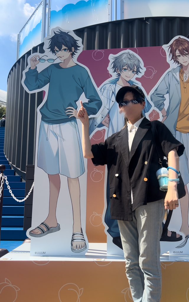 左から、これとかいりますか？いらないですかでは私が。ハイ、この