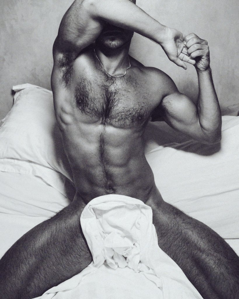 christopherwcod's tweet image. Not going to be able to leave here today..