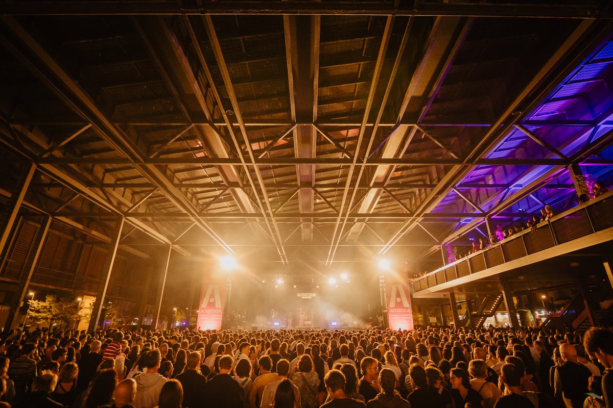 El <a href="/fest_acustica/">Festival Acústica Figueres</a> viu una nit transgeneracional amb <a href="/alizzzmusic/">Cris</a>, <a href="/DoushaMama/">Mama Dousha</a>, <a href="/svetlanamarrana/">svetlana</a>, <a href="/laxnbusto/">Lax'n'Busto</a>, <a href="/ginestaoficial/">Ginestà</a> i <a href="/figaflawas/">Figa Flawas</a>, entre altres.

✍️ <a href="/Ovelitus/">Sergi Núñez</a> 
📸 Txus Garcia

enderrock.cat/noticia/30090/…