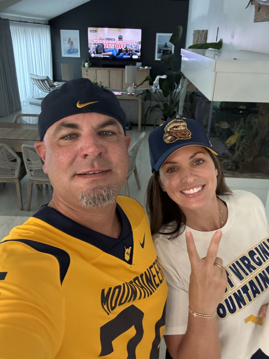 JDHuether's tweet image. It’s game day! 2pm in @WestVirginiaU @WVUfootball @WVUSports gear for @JTHuether_2025 and @WVUBaseball and then into @GatorsFB gear for @kaylahuether201 at 7pm! To quote the great @icecube today is a good day! #LetsGo #GoGators