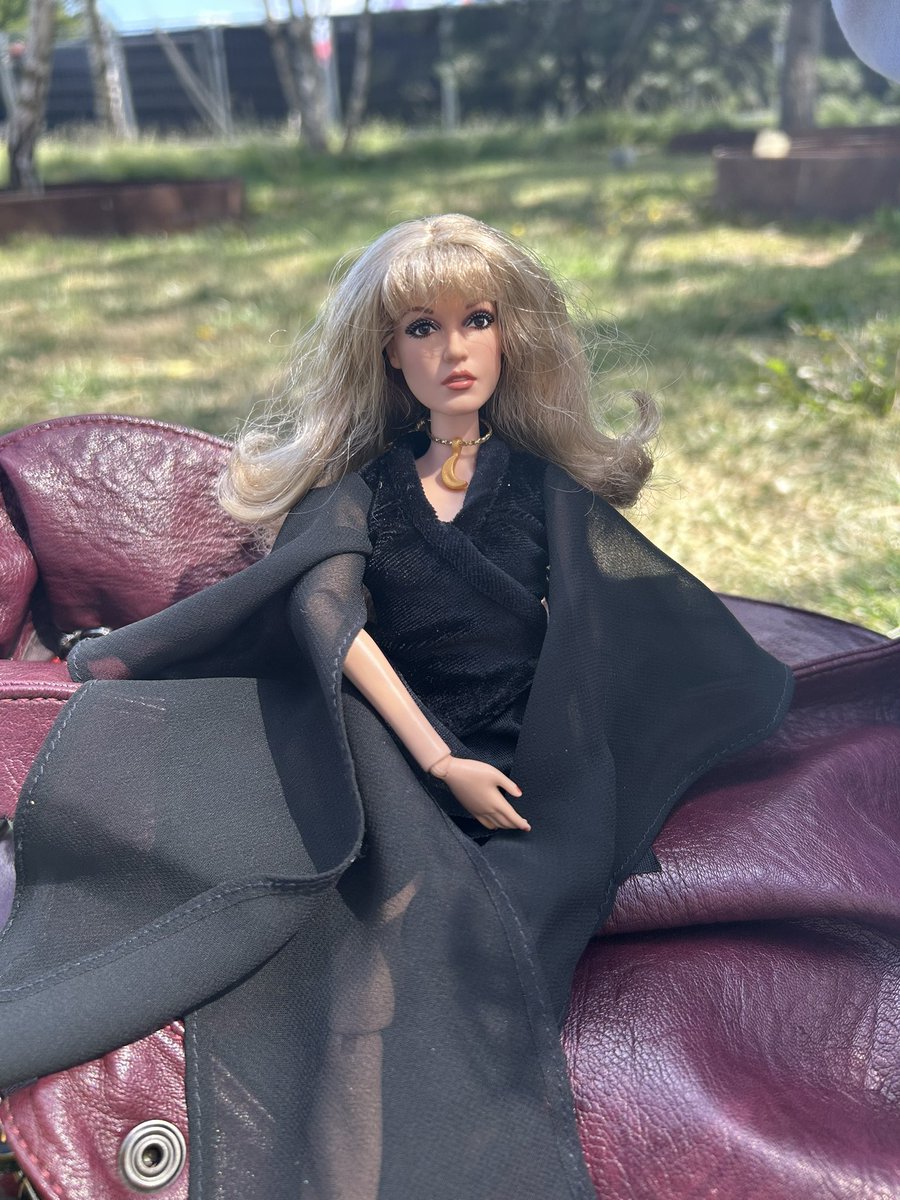 Caitywildheart's tweet photo. Stevie and caity Barbie are on an adventure today ✨🌙

#stevienicks #barbie #stevienicksbarbie https://t.co/ZTBWAnx5iZ