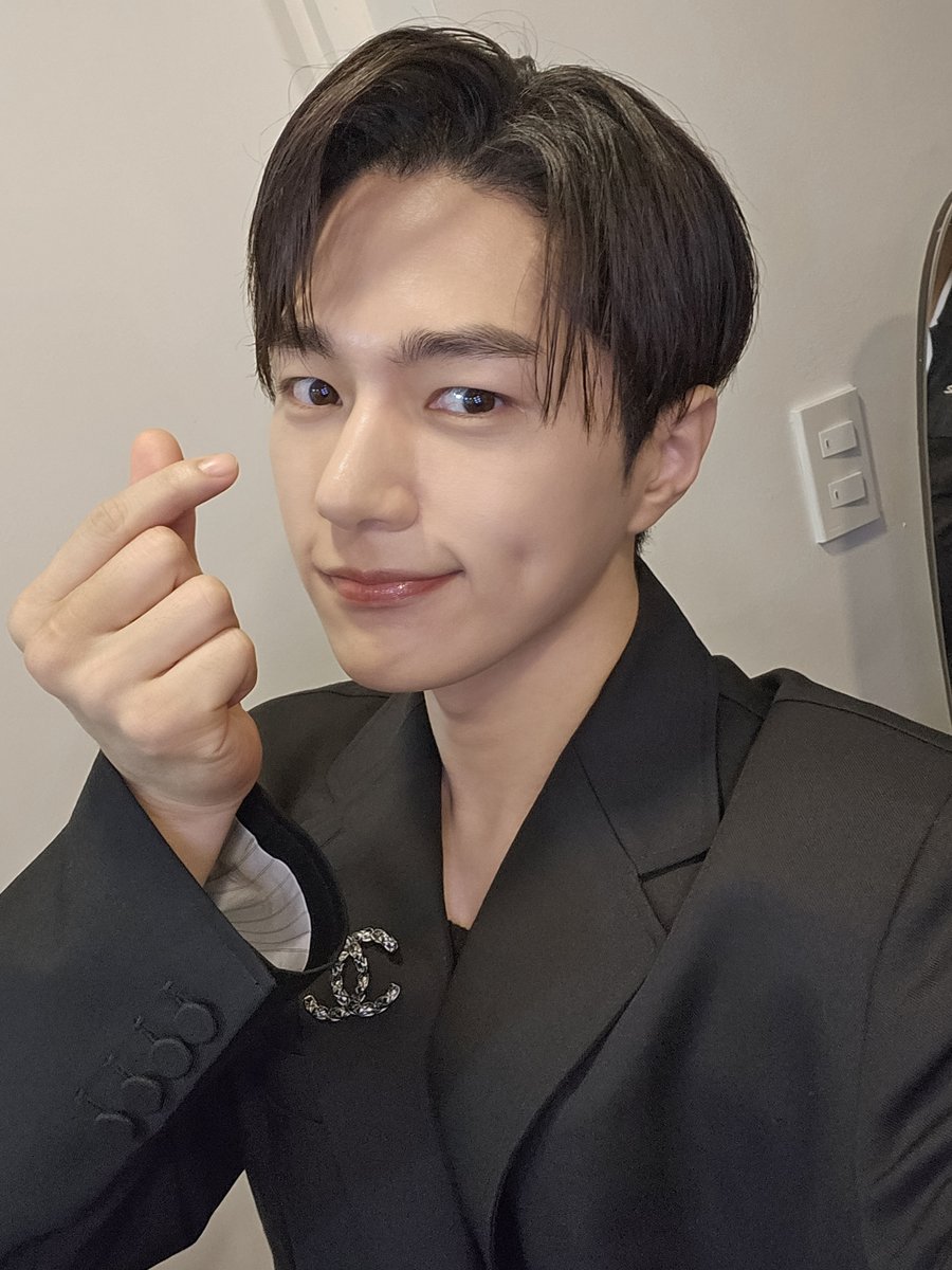 【myungsoo】ページ　　リクエスト商品のため Amazon | ムサシ RITEX 充電式センサーライト ぷらり。ぺたんこ
