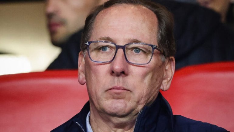 🆕 𝗨𝗡 𝗦𝗘𝗨𝗟 𝗖𝗢𝗨𝗣𝗔𝗕𝗟𝗘 : 𝗧𝗘𝗫𝗧𝗢𝗥

Ne nous trompons pas les Gones 🔴🔵

Le départ de Mikautadze divise : certains pointent Fofana, d’autres accusent Georges de ne pas aimer le club…

La vérité est simple : l’unique responsable de cette situation s’appelle 𝗝𝗼𝗵𝗻