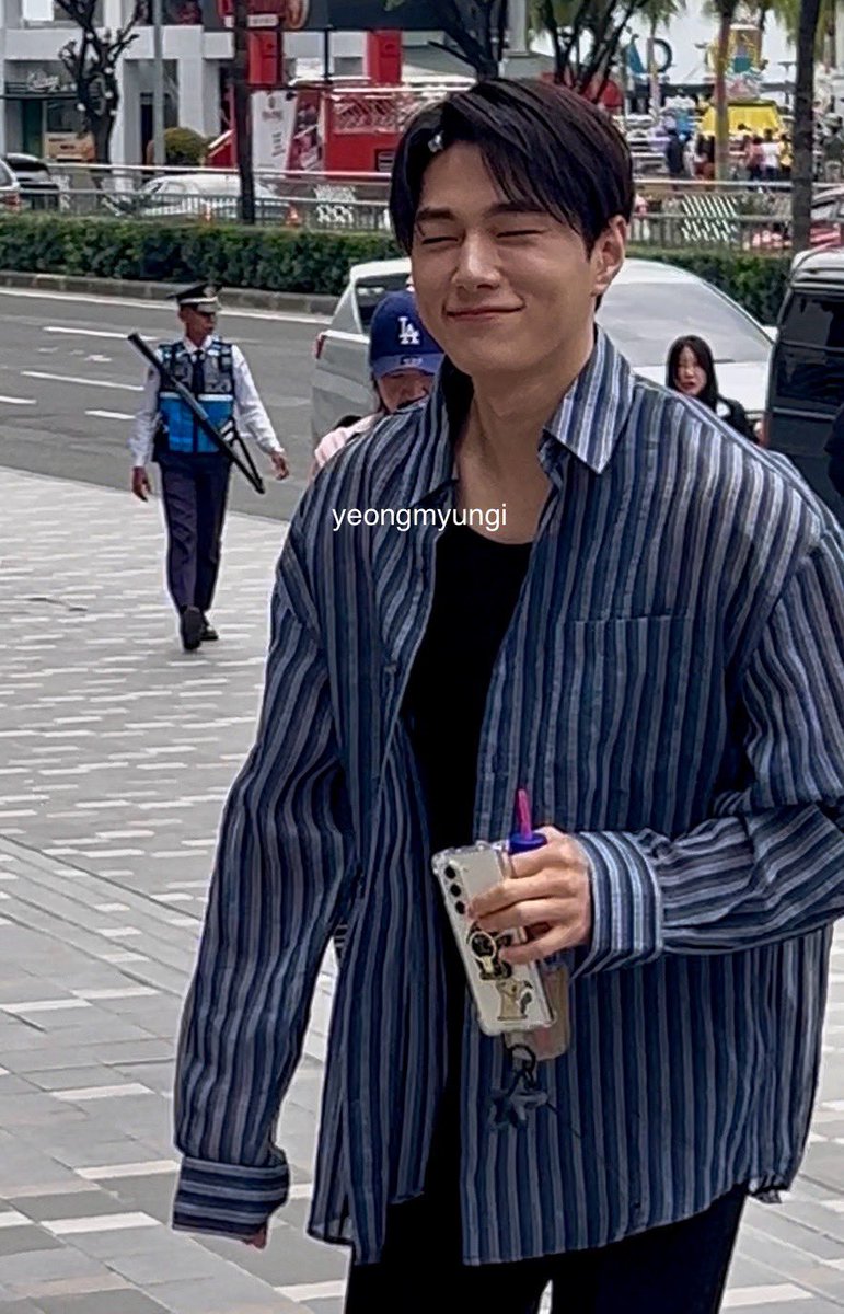 yeongmyungi's tweet image. 250830 

I hope you get the rest you deserve 🥺
See you next year!