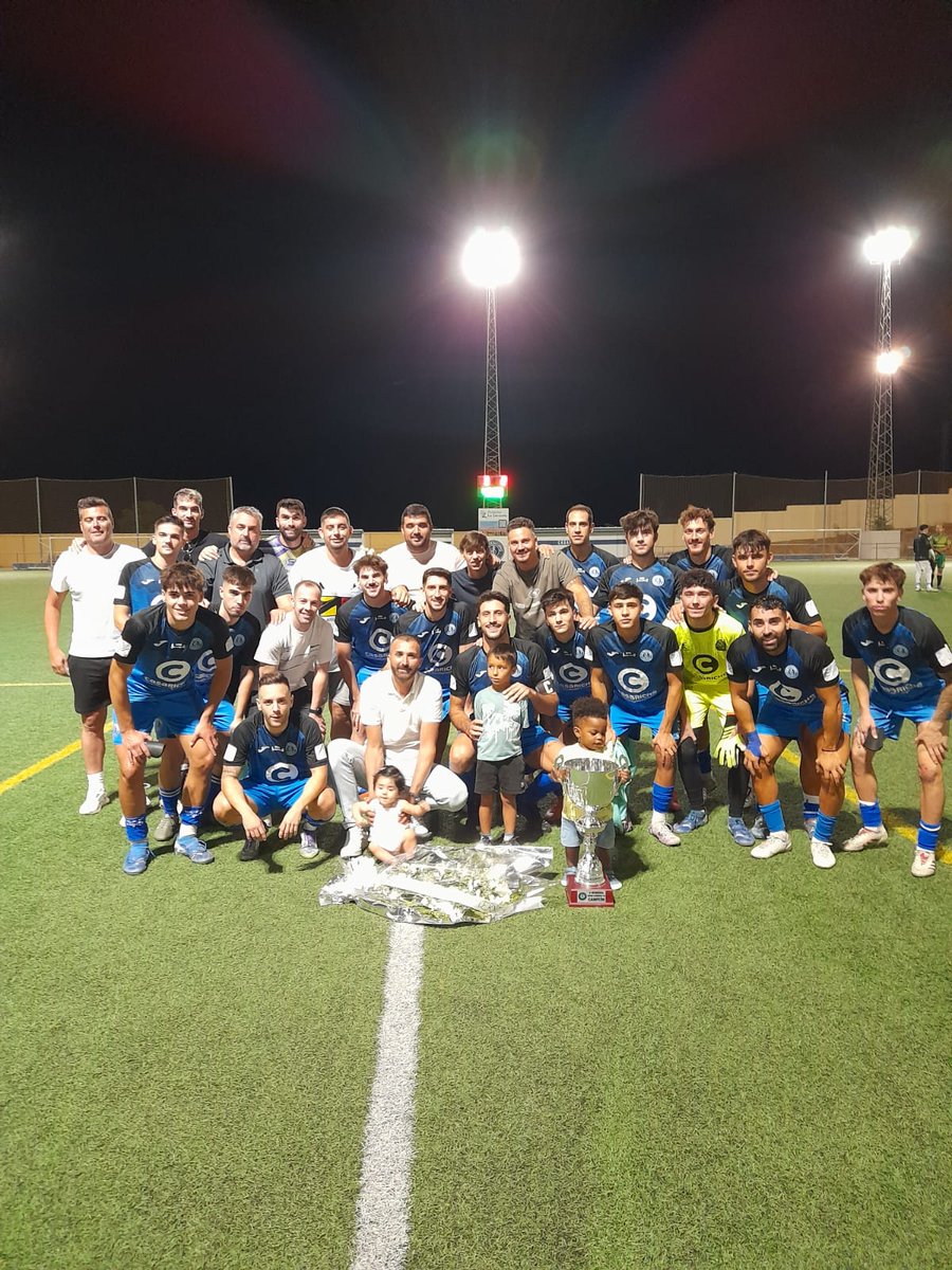 Buen día el de ayer en nuestro V MEMORIAL SERGIO CARNERERO GIL 
Gracias al <a href="/SalermPG/">Salerm Puente Genil F.C.</a> y al <a href="/BadolatosaCFS17/">BadolatosaCF</a> por colaborar y asistir en el torneo
Gracias a todos los aficionados asistentes 
Gracias a <a href="/adri_panucci/">Adri AR ⚽️</a> y <a href="/angelmpozo/">Ángel Marín Del Pozo</a> por sus 10 temporadas con nosotros 
Vamos VENTIPPO 💪🏼