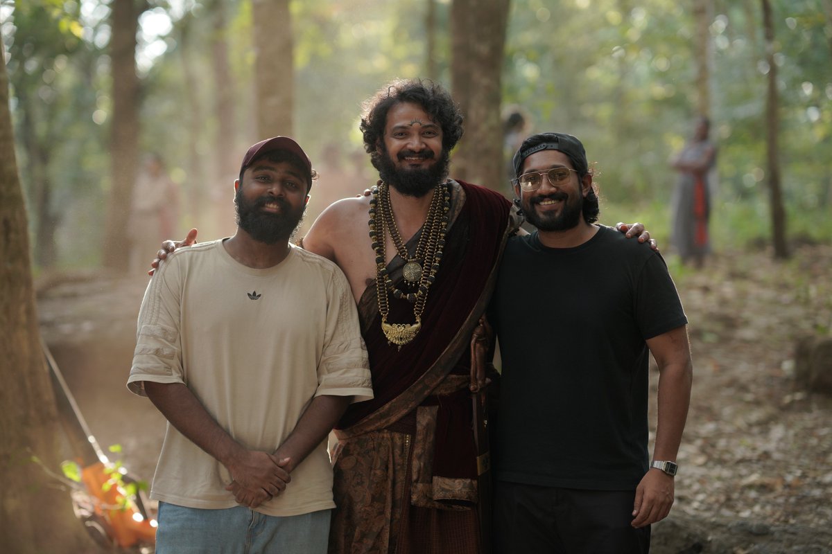 Soaking in all the love and compliments coming my way. ❤️
Forever grateful to these two <a href="/dominicarun/">Dominic Arun</a> <a href="/NimishRavi/">Nimish Ravi</a>  + <a href="/SanthyBee/">Santhy (शांति)</a> 🙏🏻
#lokah #Lokahmovie #dominicarun #nimishravi #santhybalachandran #WayfarerFilms #naslen #superhero #superherouniverse #malayalamcinema #tovinothomas