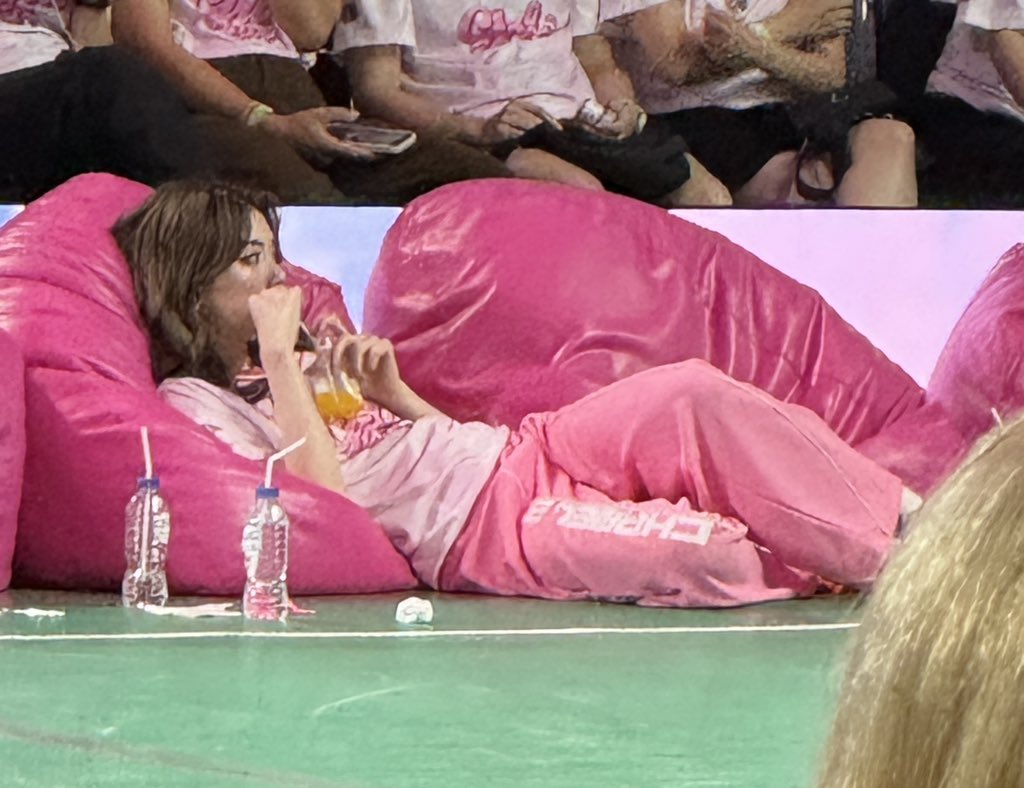 램앰뱀앰 tweet media