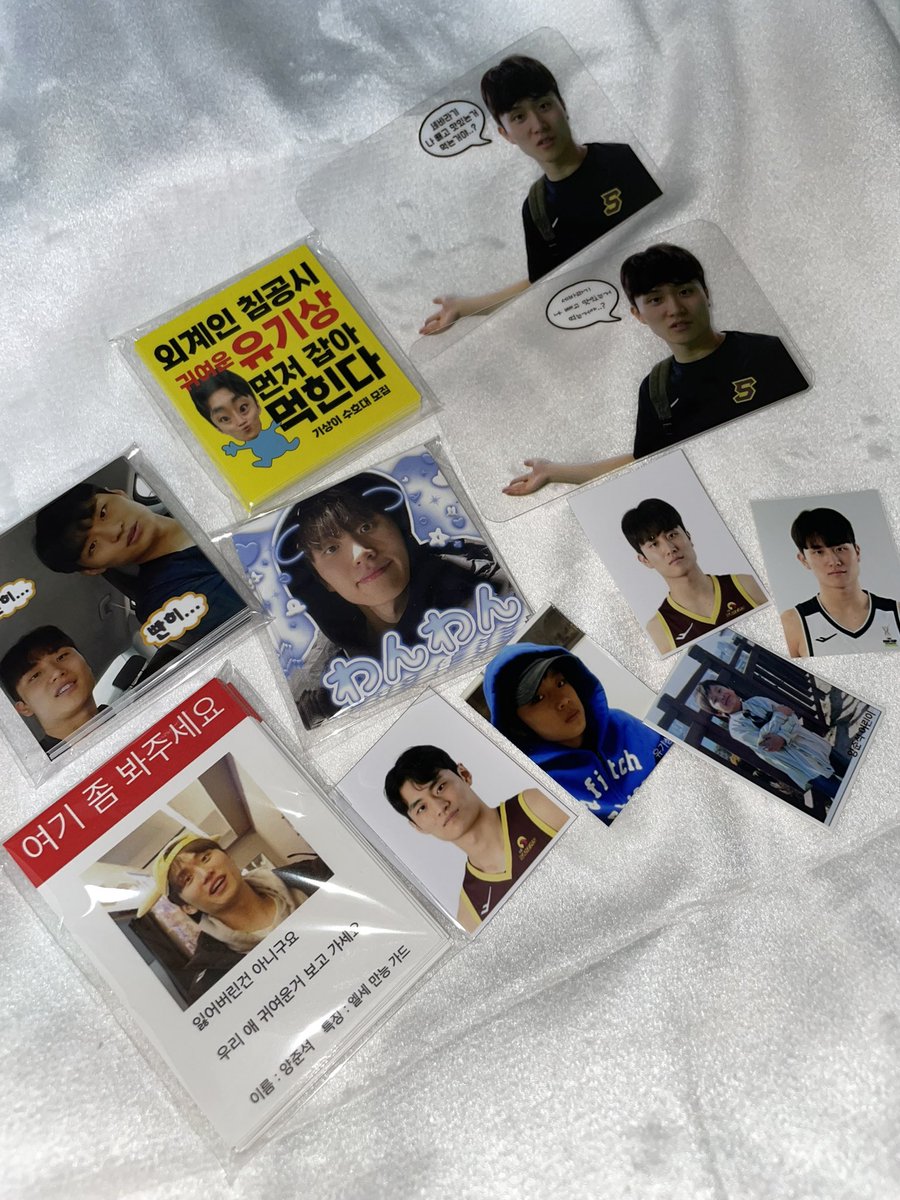 26-27시즌 개막까지 약 한 달 남아서 진행하는 이벤트! (∩´∀`)∩사진 속 투명포토카드는 랜덤1장씩 나머지는 동일하게 #rt + #follow 해주신 2분께 보내드려요! 사진에 있는것 말고도 제 개인소장용 엘세 비공굿 더 챙겨서 보내드릴께요!
❗️반택비 부담 가능하신 분만 참여 부탁드려요