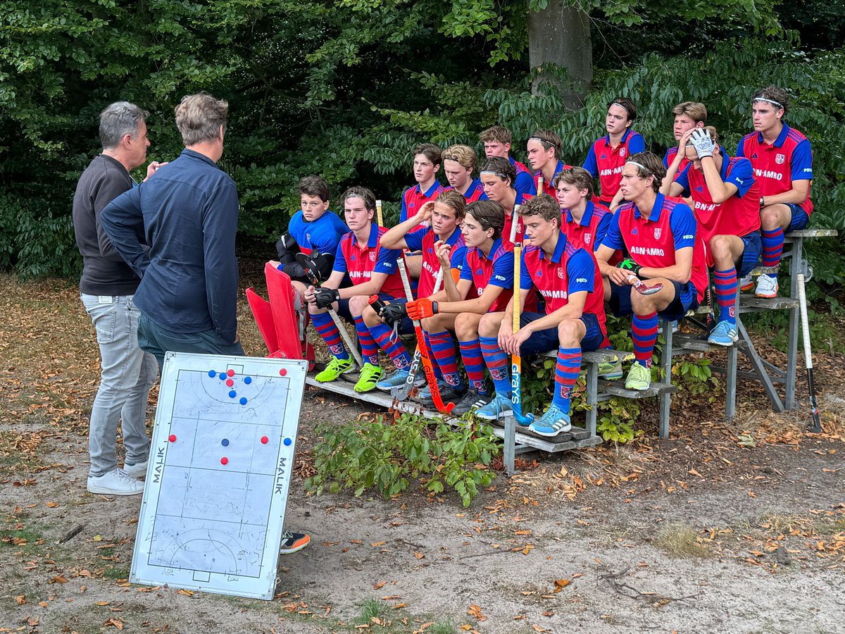 Goede start van het nieuwe seizoen met een 6-1 overwinning THUIS <a href="/Stichtsche/">SCHC</a> vs Leiden. Volgende week UIT naar Victoria. #roadtolandelijk