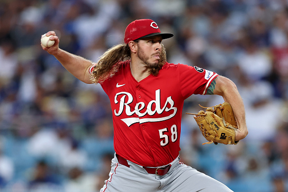Sam Lacquer Reds Sam LeCure joined us to talk about the Reds. iHeart: https://t.co ...