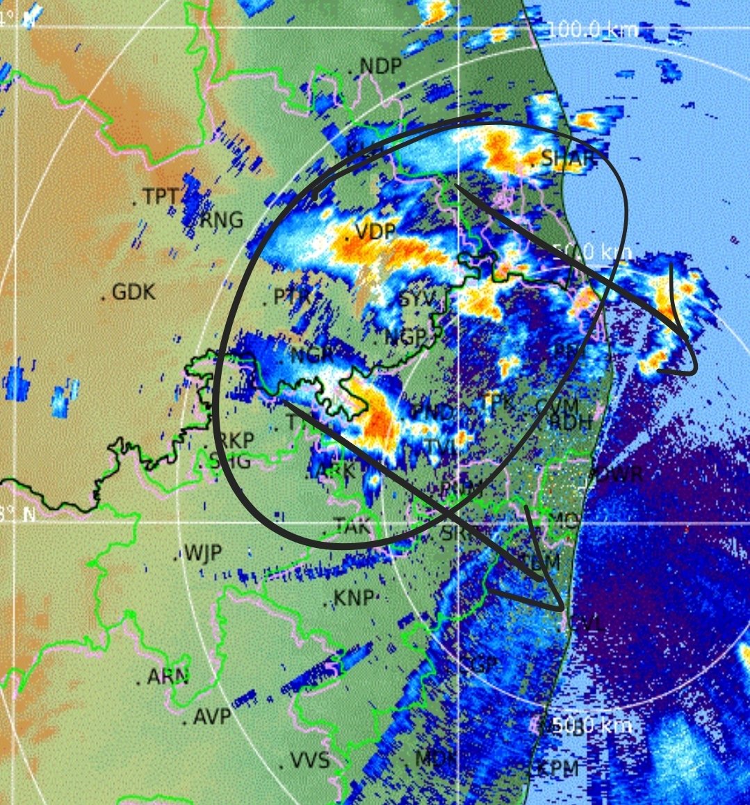 RainStorm_TN's tweet image. Thunderstorms over #Tiruvallur surrounding,  North suburbs of #Chennai . More to come,

Intense thunderstorms moving over #Pudukkottai - #Karaikudi surrounding