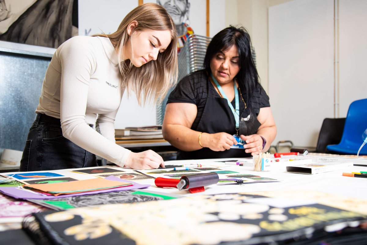 BSDCofficial's tweet image. Turn your passion for creativity into a career! Our varied programmes range from Level 1 to degree level and will give you the freedom to create, along with the support you need for success. 

Apply now: ow.ly/ncf350WOeOU 

#CreativeThinker #Create #Innovation