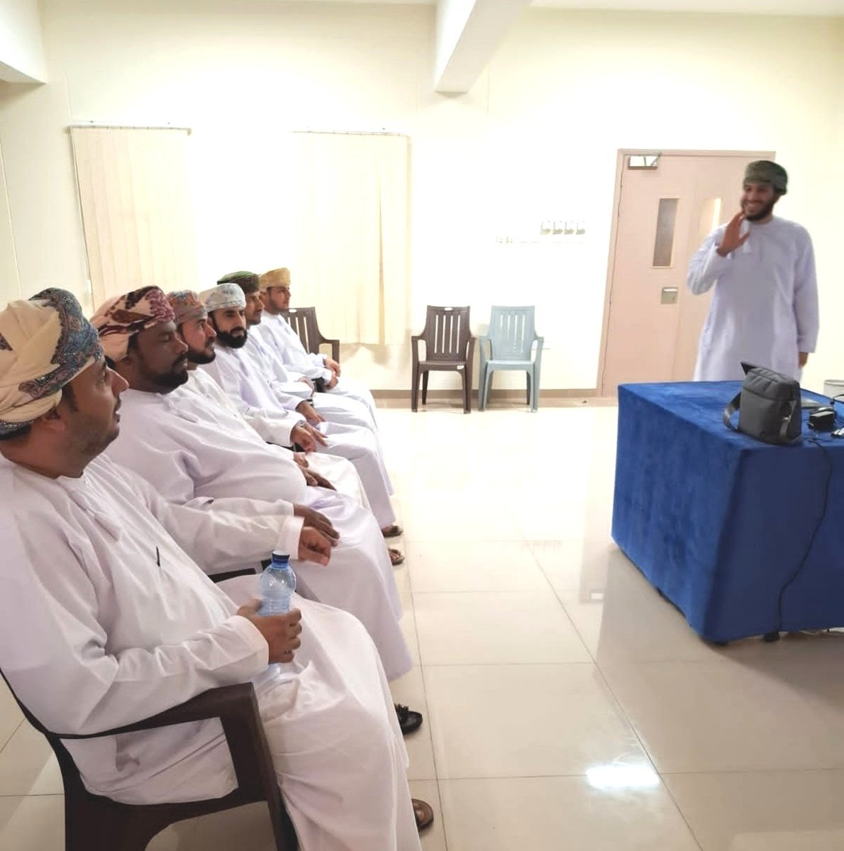 مدرسة حمود بن عزان للتعليم الأساسي(5-9) tweet media