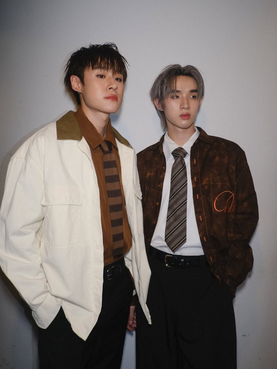 นี่รักพี่จักรมากจริงๆ ออกงานกับเดกๆทีไรจัดรูปให้เยอะมากกกก ลงไวด้วย ขอบคุณค่ะ 🙇‍♀️

SSC X NUTHONG 
#SeoulSocietyClinicxNutHong
#nnutdan #hongshihoshi