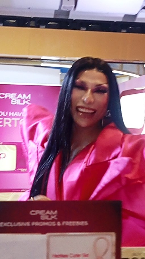 gorgeyhuns_819's tweet photo. may maganda akong nakita kanina😫😫😫 @eva_lequeen 💜
#PowerToEvolve #WatsonsPH #BeautyCon2025 #DestinationBeauty https://t.co/OwdEYUmY2K