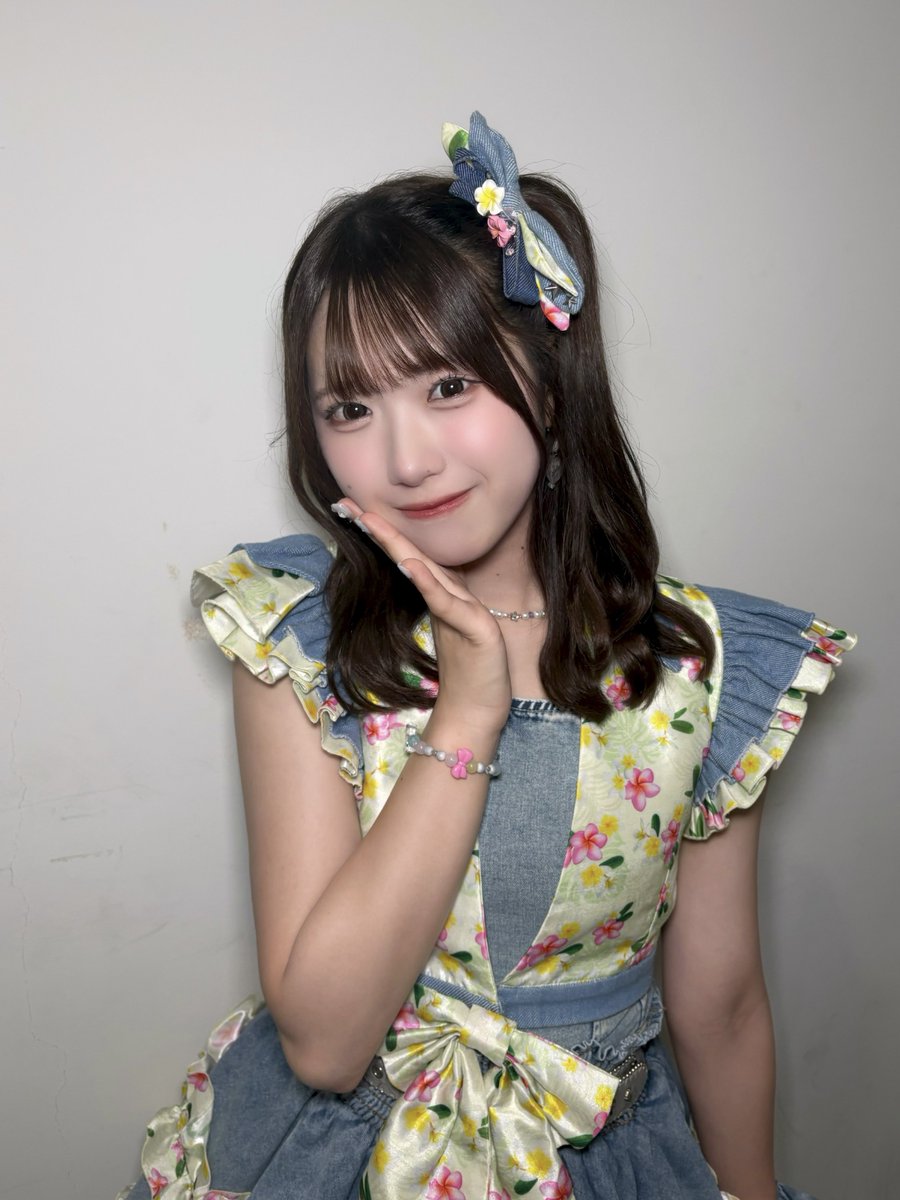 完売商品 ラフラフ 佐々木楓菜 アクリルスタンド 黒衣装 100億点 新品