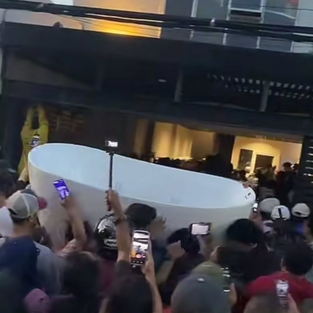 DadanSudjana3's tweet image. Sejauh ini yang paling jauh ini, bathub.