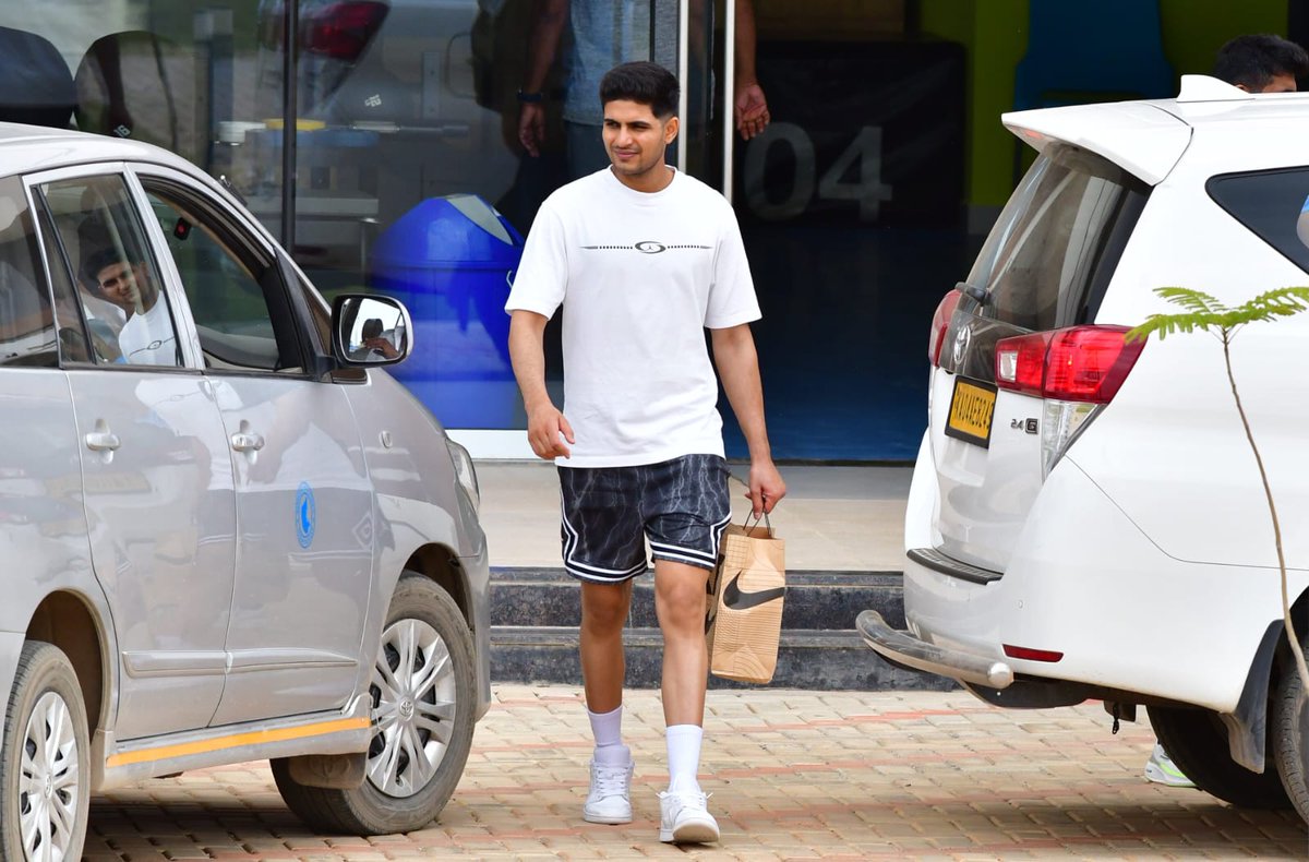 Shubmangalaxy77's tweet image. 🍁Shubman Gill Arrived in the BCCI&apos;s COE🍂
▪︎
@ShubmanGill
▪︎
#ENGvINDTest #CaptainGill #ShubmanGill #shubhmangill #loveyou #SG269 #INDvsEND  #INDvENG #Muslim #ShubxRimi #asiacup #fypシ #indvseng5thtest #ovaltest #viratkohli #fyppppppppppppppppppppppp