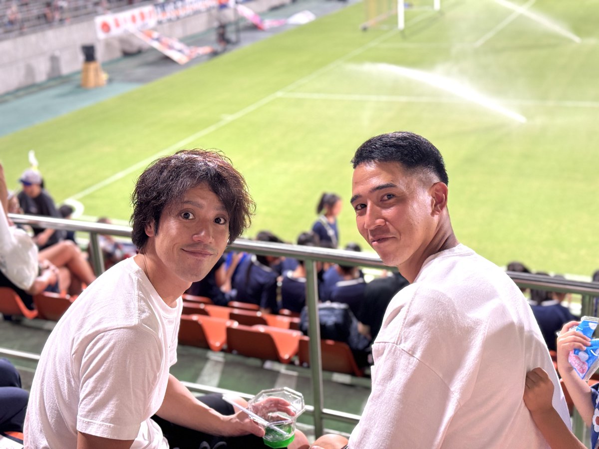 今日はこの方々とWOMENの応援📣
お隣には濱田水輝選手も😊