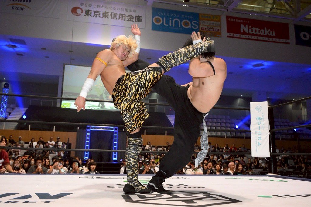 今日初めて勝てるかもって思った。
けど負けた。
やっぱり舎兄は強かった。
まだまだ僕の大きな壁でいてください。
必ず超えてみせます。
#ddtpro