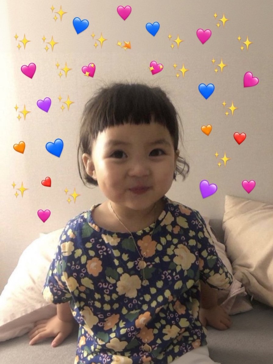 hesabınıza para geldi
kargonuz yola çıktı
sen seversin diye aldım