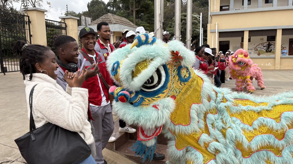ATC_Tech's tweet image. Beyond technology, we embrace culture. 🌸 Today our ATC participants immersed themselves in rich Chinese traditions building bridges through learning and exchange. 🌍✨ #AfricaTechChallenge #CulturalExchange