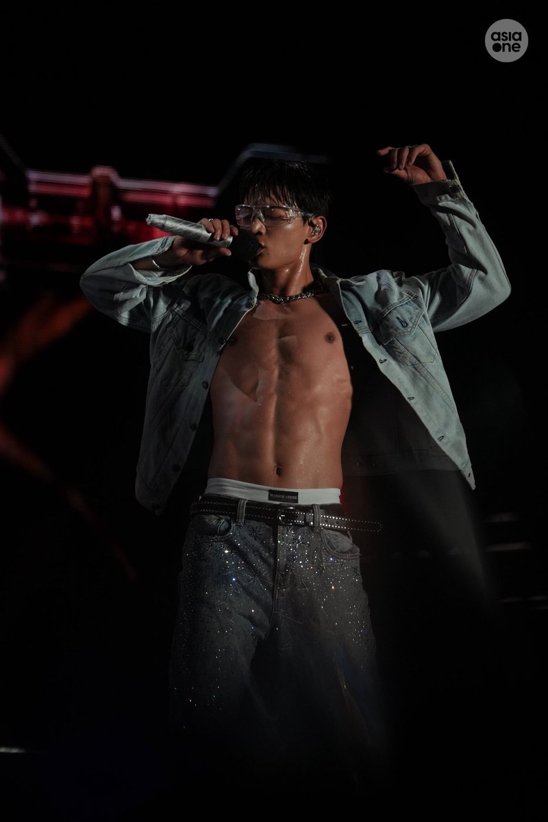 asiaonecom's tweet photo. @btob2mh @EXIDofficial hello shawols we are back with more #minho but this time in hd 
#민호 #SHINee #샤이니 #WATERBOMB2025 #WATERBOMBSG2025 #WATERBOMBSINGAPORE #WATERBOMBSG https://t.co/KN13QXJM5q