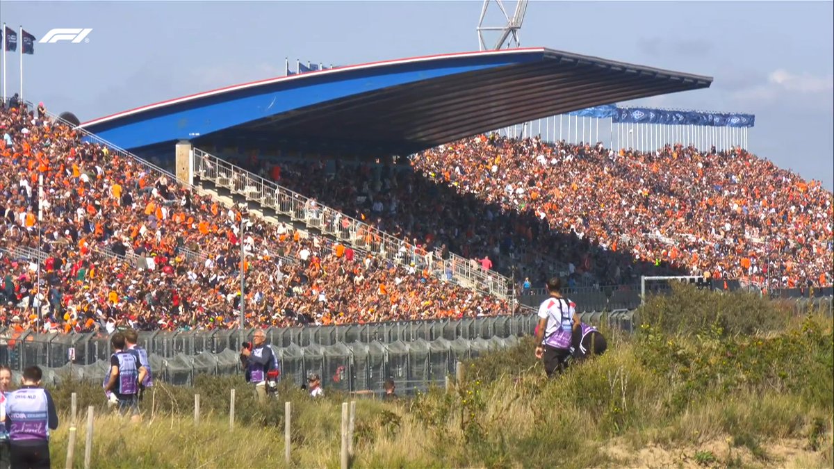 The grandstands are rocking 🎵🎶

Time to go qualifying! 🤩

#F1 #DutchGP