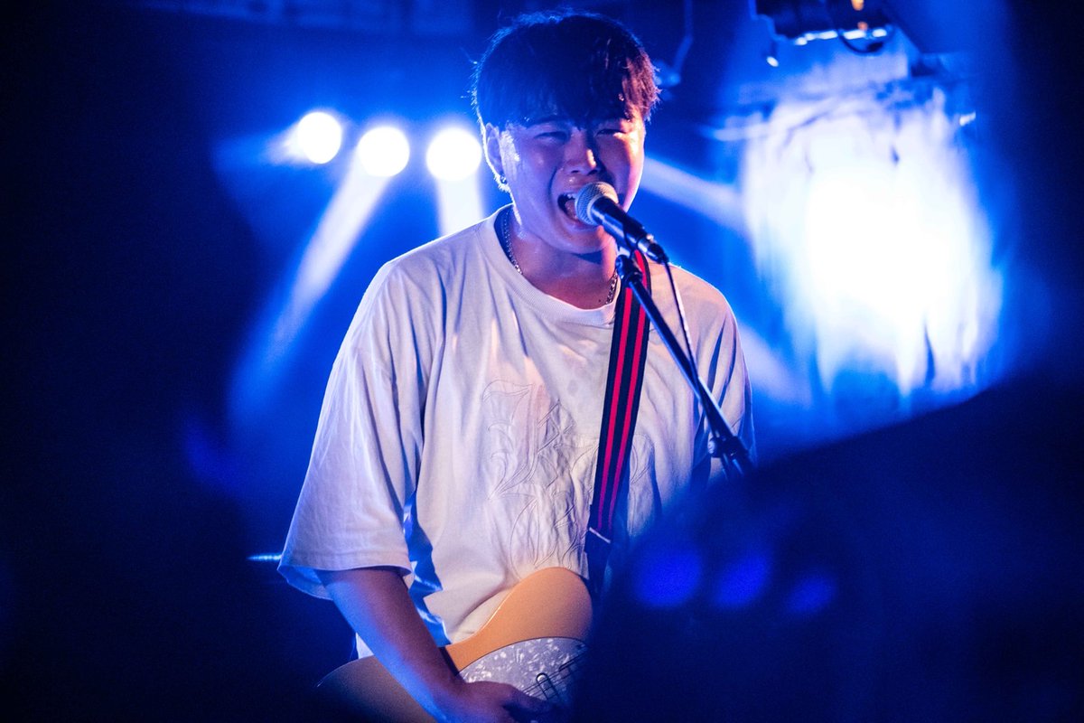 Torn Sticker tweet media