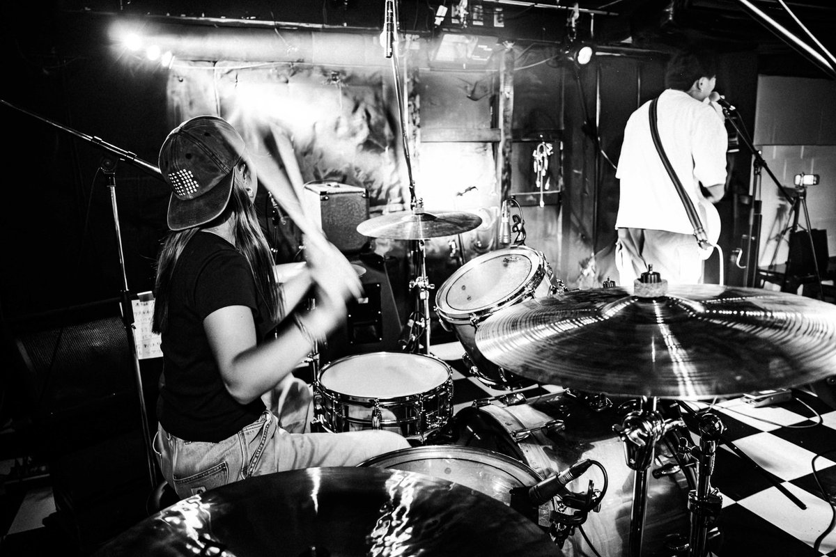 Torn Sticker tweet media