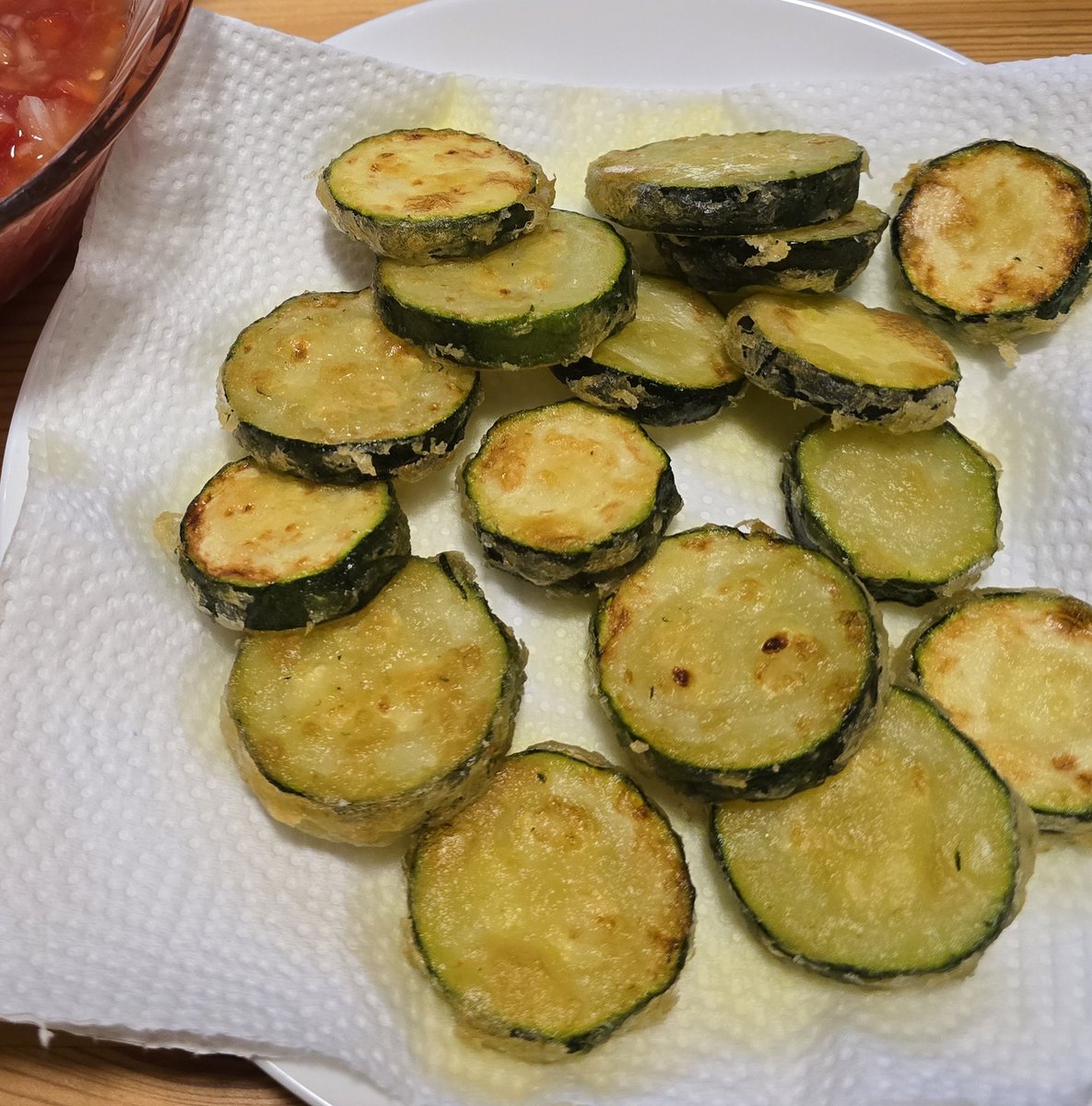 _n_no_o_'s tweet image. みこちが言ってたおかゆんが作ってくれたズッキーニを焼いたヤツ、嫁さんに頼んで作ってもらいました
メッチャ旨いよ
教えてくれてありがとうございます♪
#さくらみこ
#猫又おかゆ