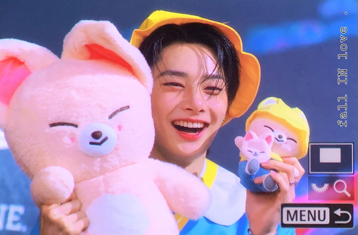 250830 뮤직코리아 팬싸 pre #I_N #아이엔 #양정인 #아기빵 #StrayKids #스트레이키즈
뚱뚱이 삼형제ㅋㅋ