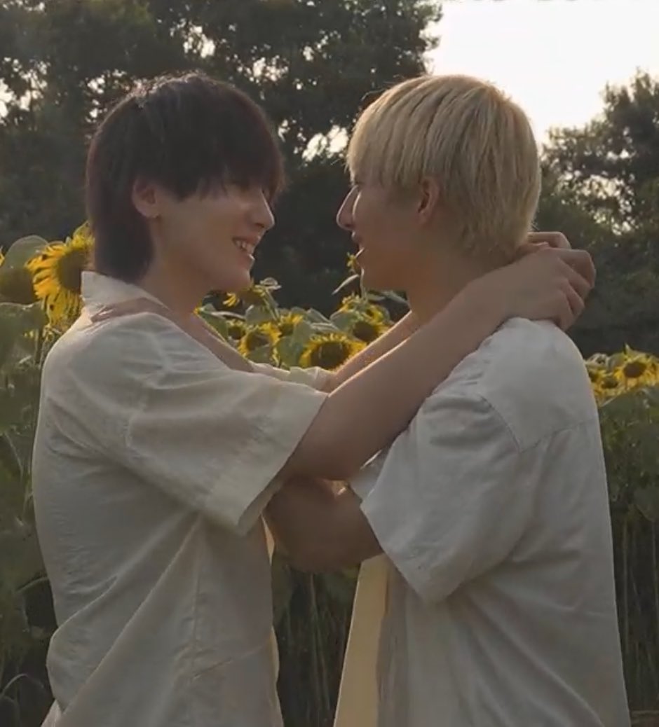 きょたくんメロすぎ案件では⁉️
顔も手もみっちゃんへの眼差しも何もかもが好きなんですよほんとにぃぃ😭💜
 #おにラブ  #おにサブ