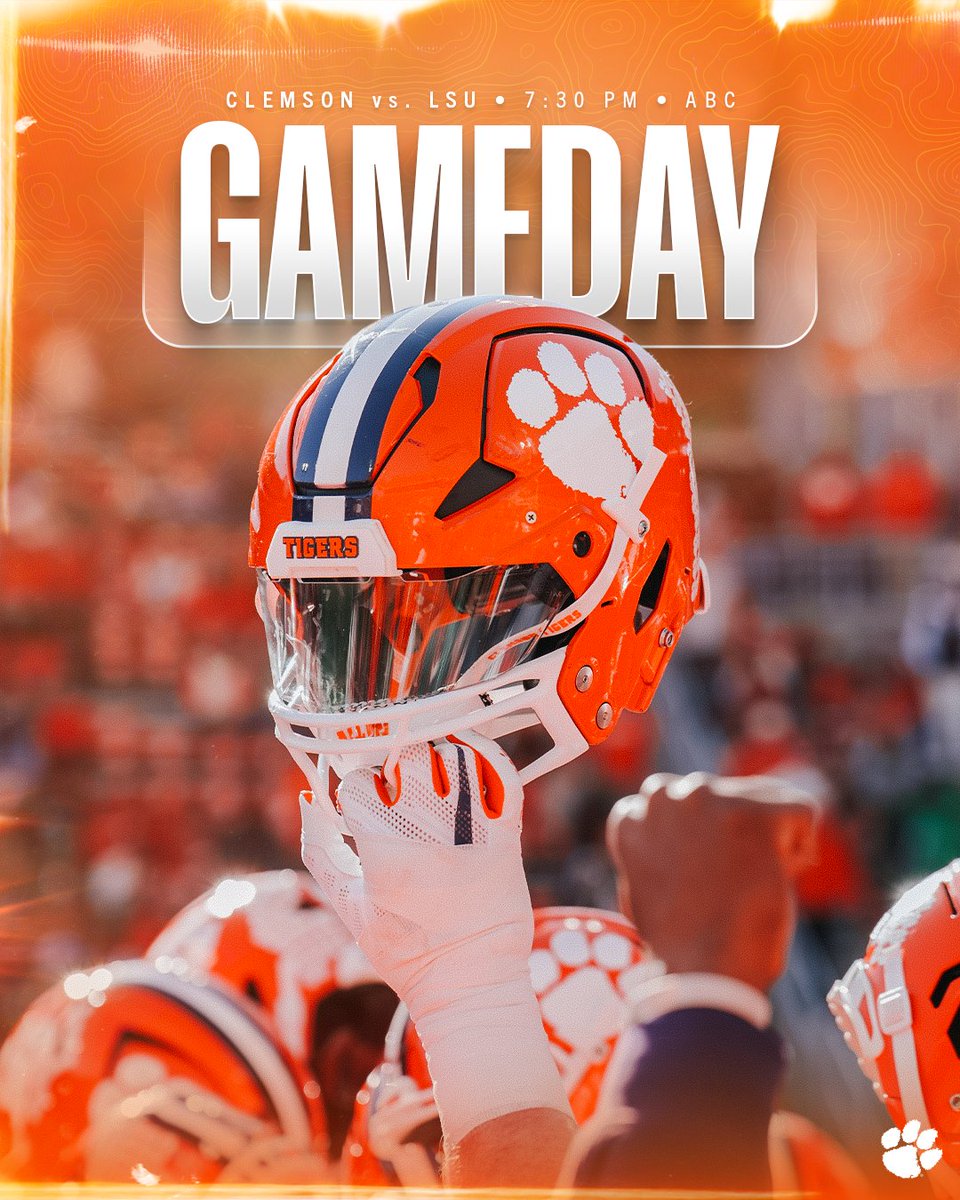 ClemsonTigers's tweet photo. Go be great, @ClemsonFB!! 🐅🏈 https://t.co/JB9UNzAWrX