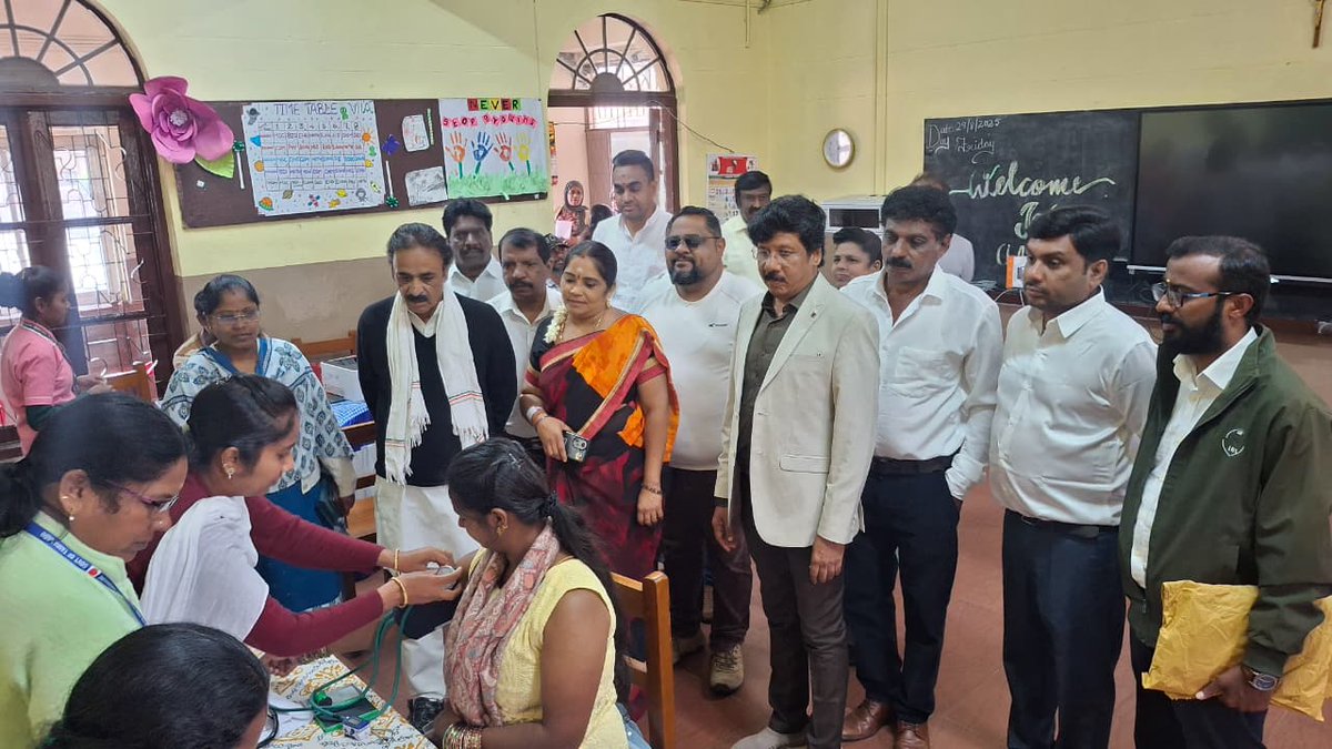 GaneshmlaR's tweet image. #நலம்காக்கும்ஸ்டாலின் #மருத்துவமுகாம்  ஏராளமானவர்கள் பயன்பெற்றனர்.உதகை சட்டமன்ற உறுப்பினர் திரு. #ganeshmlaooty ஆய்வு.உடன் காங்கிரஸ் கட்சியின் முக்கிய நிர்வாகிகள் இருந்தனர்.
@INCTamilNadu @SPK_TNCC @manesh_redefine