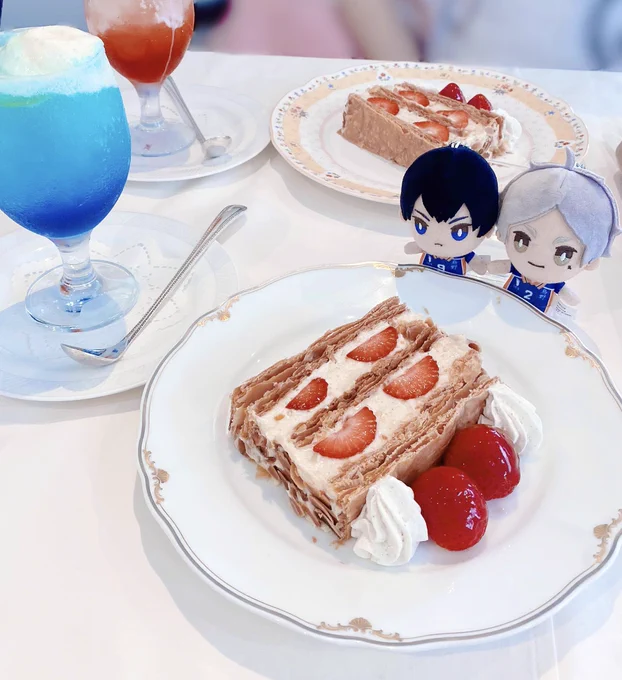 美味しい飯withぬいたち"(∩>ω<∩)" るかっぷのポンチョがぬいにぴったりでめっちゃ可愛かった!!!!