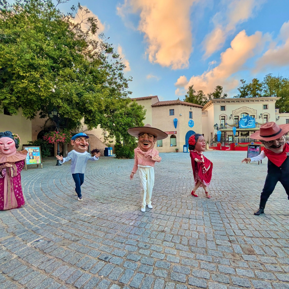 Avui una nova oportunitat per veure els "Capgrossos Aventurers" a la Moonride Music Night de PortAventura 🌙