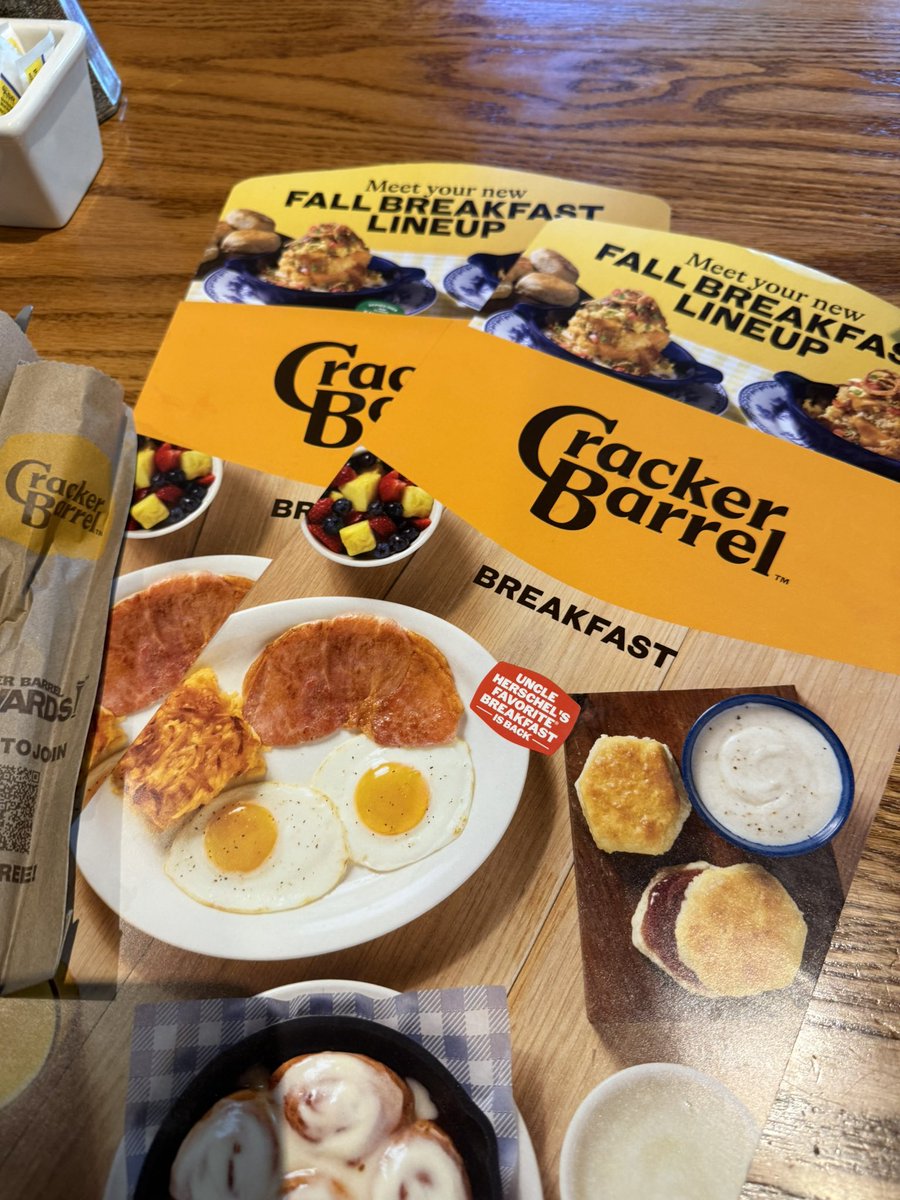 acdcjacko's tweet photo. They got as far as changing the menus to fit the new logo. Thank god they reverted https://t.co/dUg3m73F7n