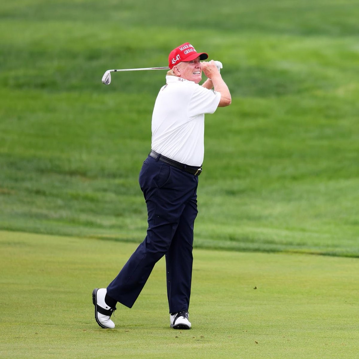 Não foi dessa vez, Donald Trump está VIVO e respirando